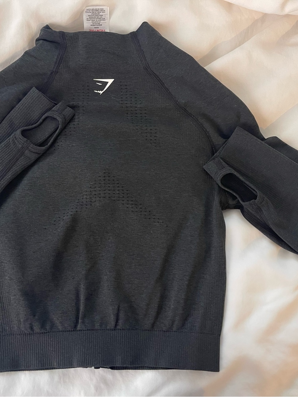 Gymshark Mixed Sports Bra Bundle and Mock Neck Long Sleeve - xs - Picture 3 of 8